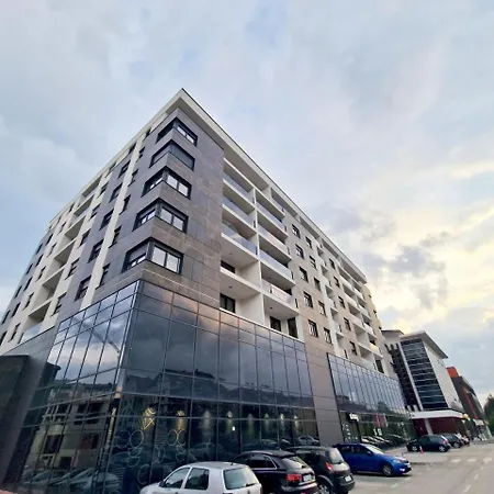 شقة Private Garage Rent, Day Or Month, Electricity,i Sarajevo *