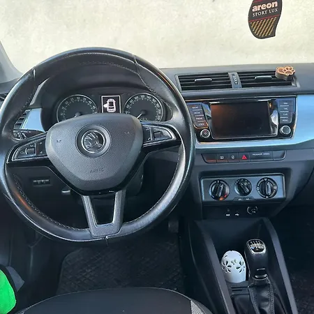 Private Garage Rent, Day Or Month, Electricity,i Sarajevo شقة Donje Mladice